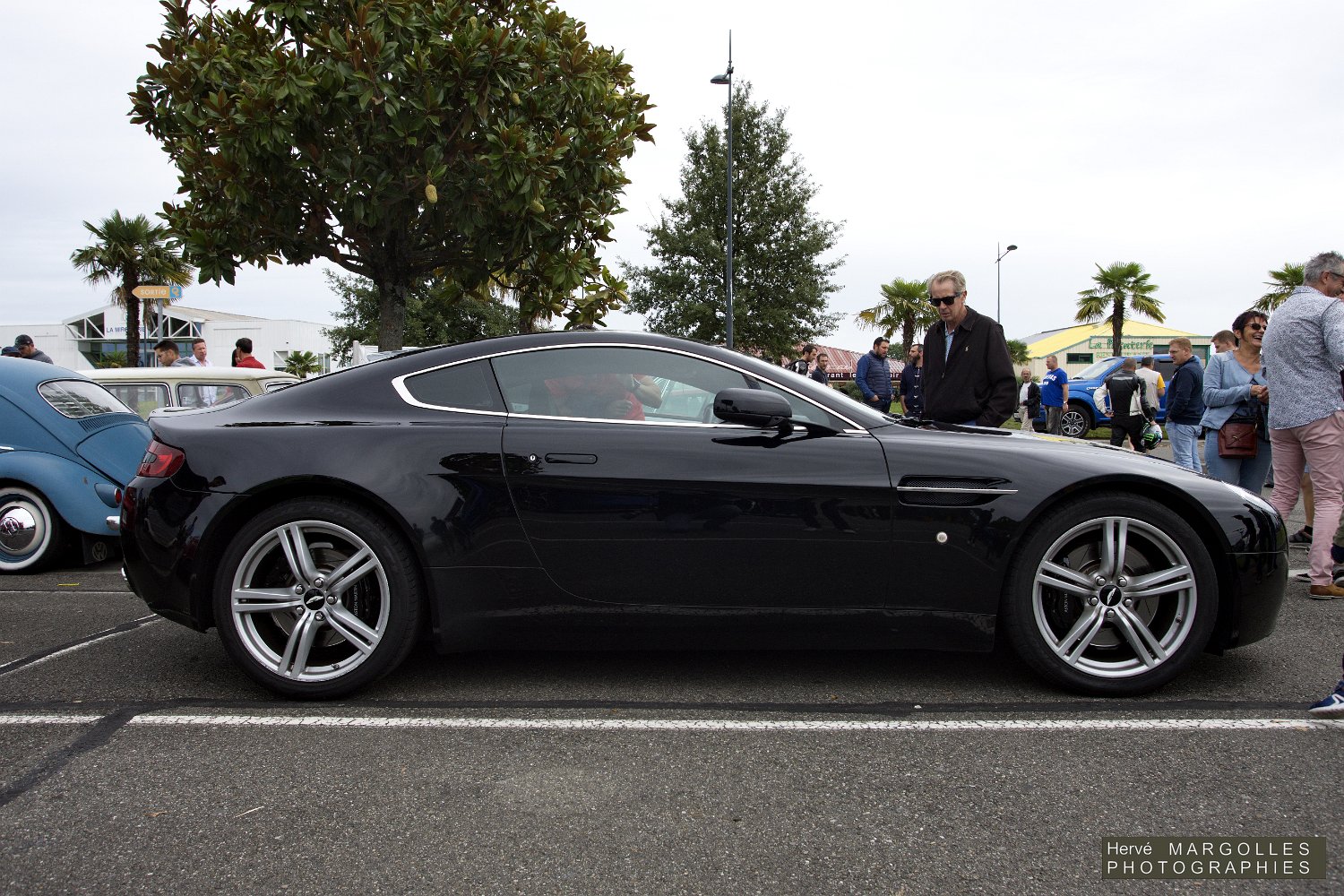 2017_Aston martin V8 Vantage-03.jpg